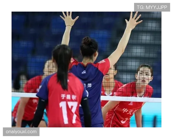 掌敏洁平时看着文静，球场上却是个拦网狂魔，真像换了个人似的！